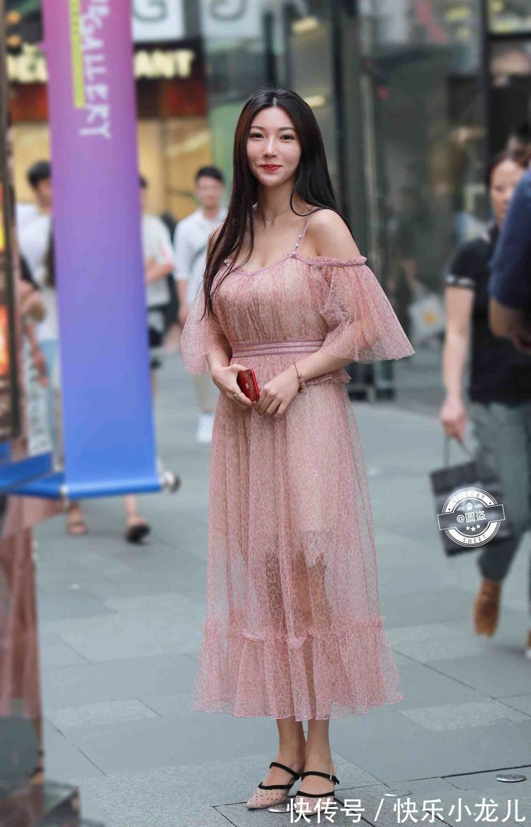 穿搭 洋气甜美的连衣裙穿搭更显潮流气质,时尚雅致又清爽,造型独特