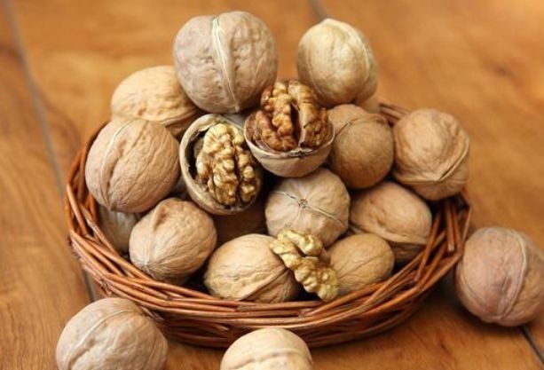 维生素e|40岁女性可以多吃3种食物,营养丰富、滋润肌肤,越吃越年轻!