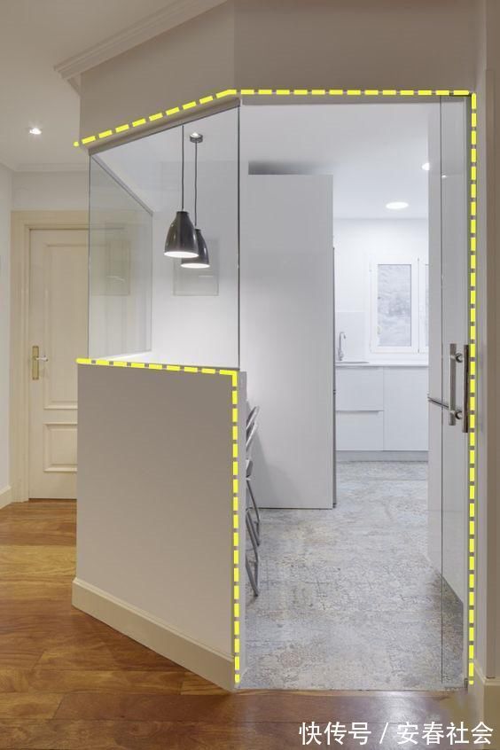 实心|都是装厨房,国外偏偏弄半个玻璃房,一半玻璃一半实心墙,靠谱不