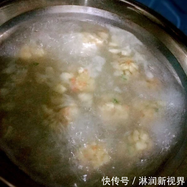 小粒粒|自从豆腐这样做,家里老人孩子都爱吃,隔三差五做一次,营养鲜嫩