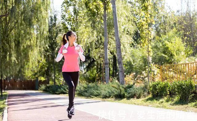 衰老|长期坚持跑步,对身体而言,是“延缓衰老”还是“加速衰老”?