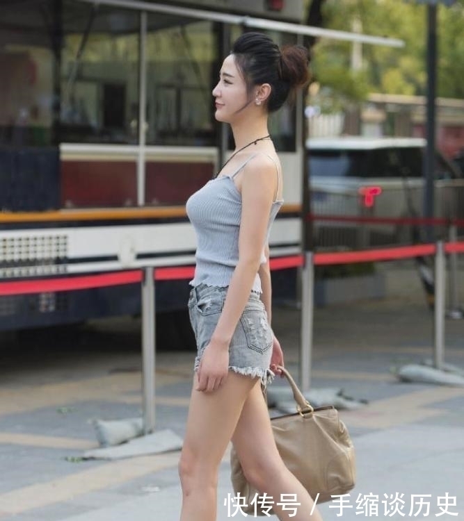 时尚|短裤装减龄又个性,能帮你守住青春时尚的感觉