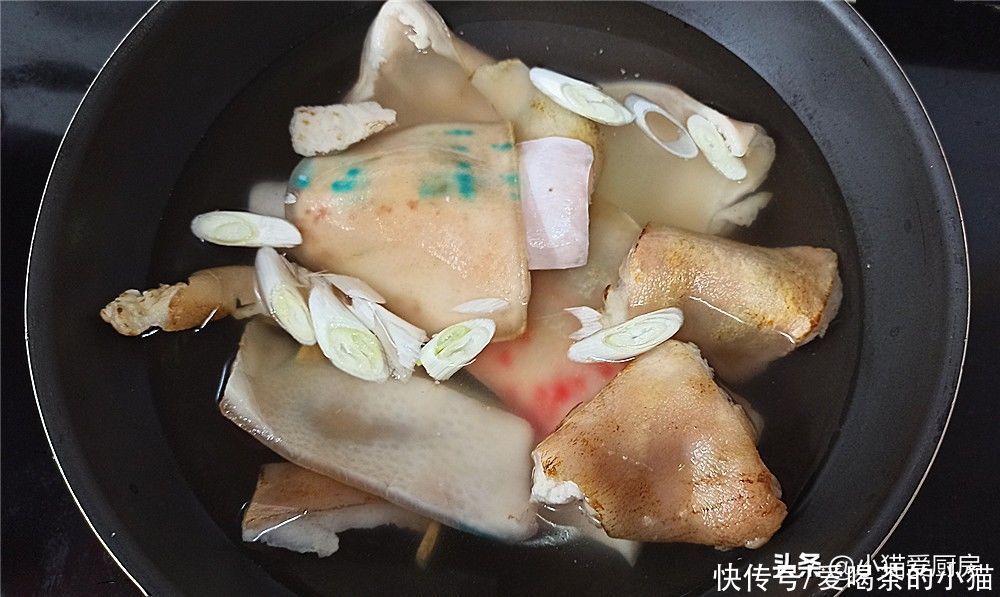 小猫|教你水晶盐鸭肉做法，成菜晶莹剔透口感Q弹，特别爽口还解馋