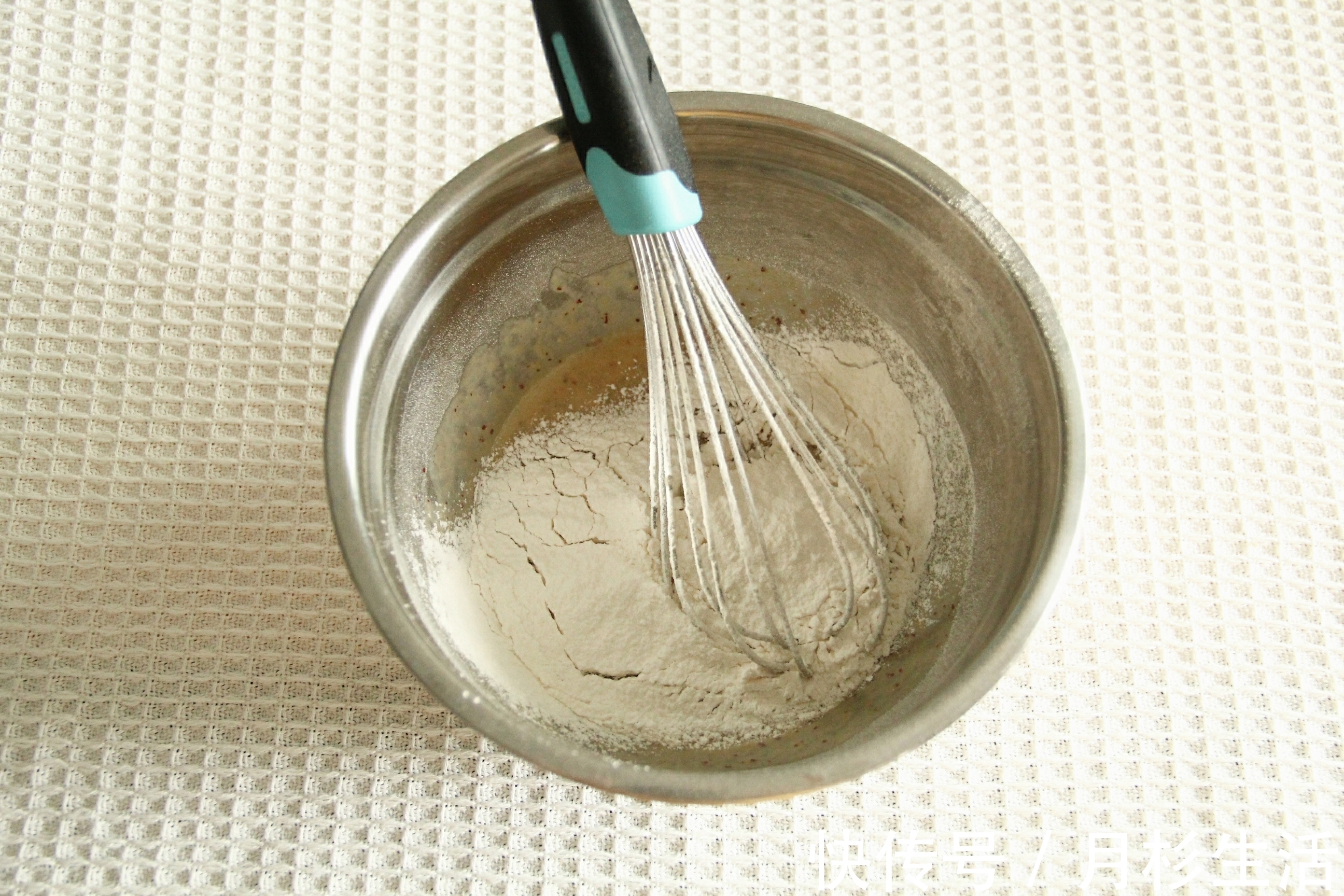 面糊糊|无糖红枣纸杯蛋糕,口感松软,制作简单