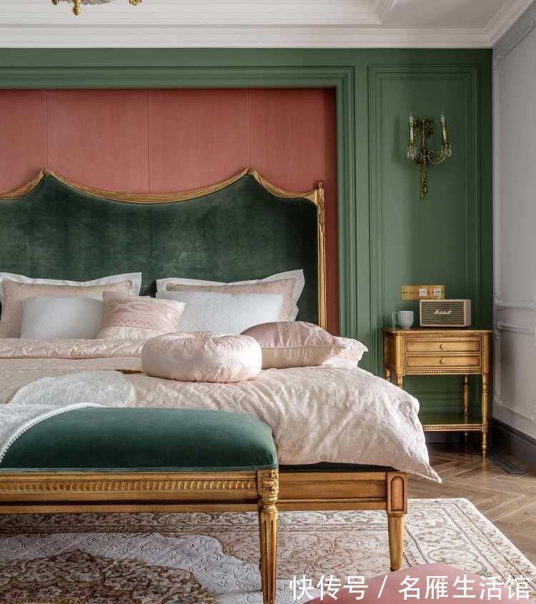 色彩|祖母绿、脏粉色，色彩丰富的法式风格，要的就是与众不同的感觉