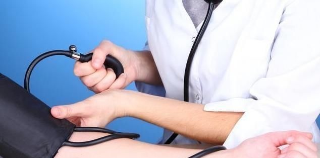 降压|高血压病友不想“肾早衰”,拖累下半生!降压过程中5点别大意