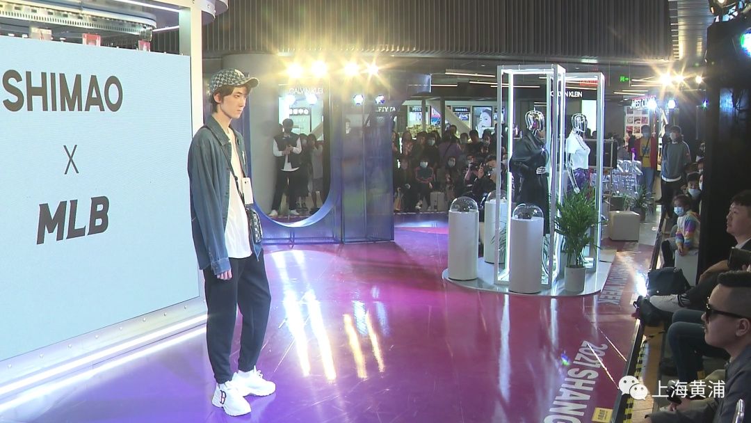 走进商场“零距离”，南京路演绎春夏时装周！