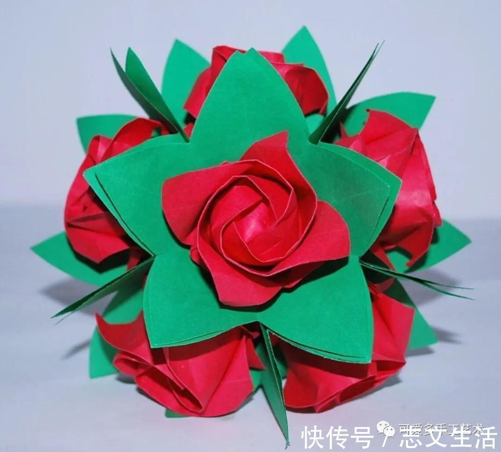 一张纸就能折的玫瑰,放几枝在家中,人见人夸!