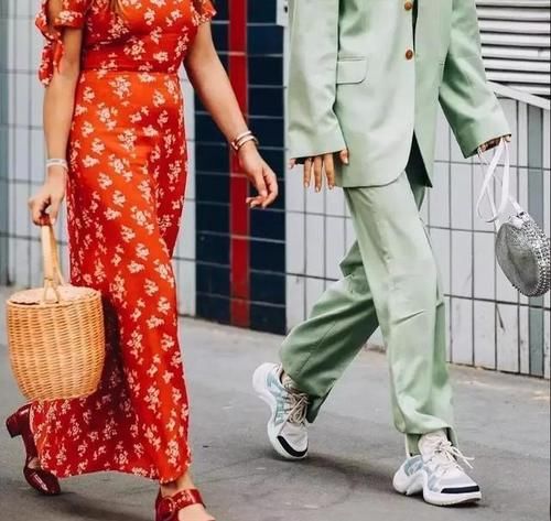 冬春换季，这4双鞋值得入手！万能百搭又时髦，女明星都争着穿