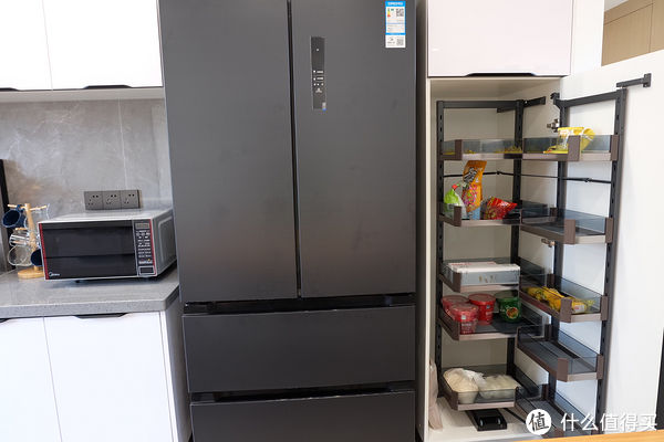 空间感|140平也能拥有大横厅！打通阳台和厨房，超大空间感，装出大宅范