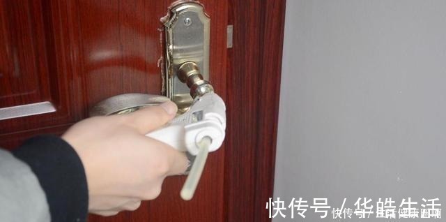 热熔胶|门把上涂点热熔胶太实用了，我也是刚知道，看完赶紧告诉家里人