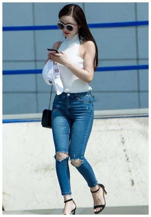 微胖|身材丰盈的微胖小姐姐，穿紧身牛仔裤，经典永不过时！