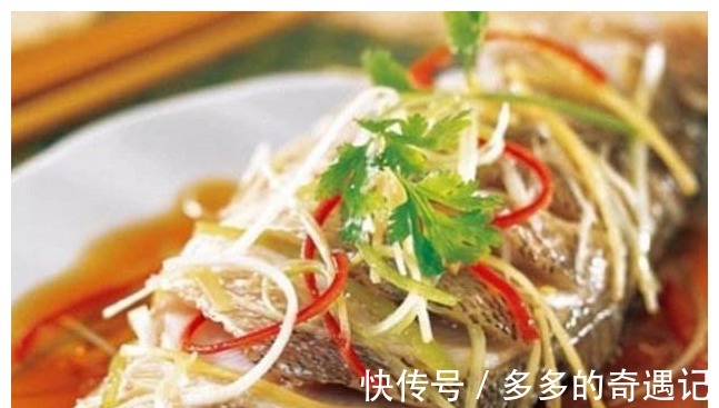 酱油|煮“清蒸鱼”时，油与酱油的顺序总弄混错一步，口感就会不同！