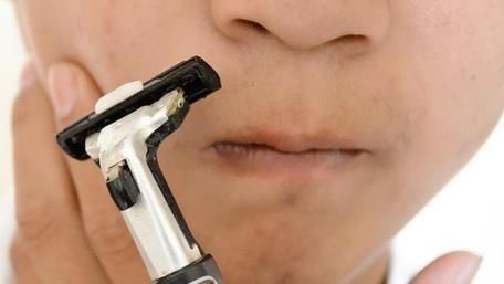 澡堂|男人刮胡子頻率會影響“壽命”？最好避開此3個時間，不可忽視