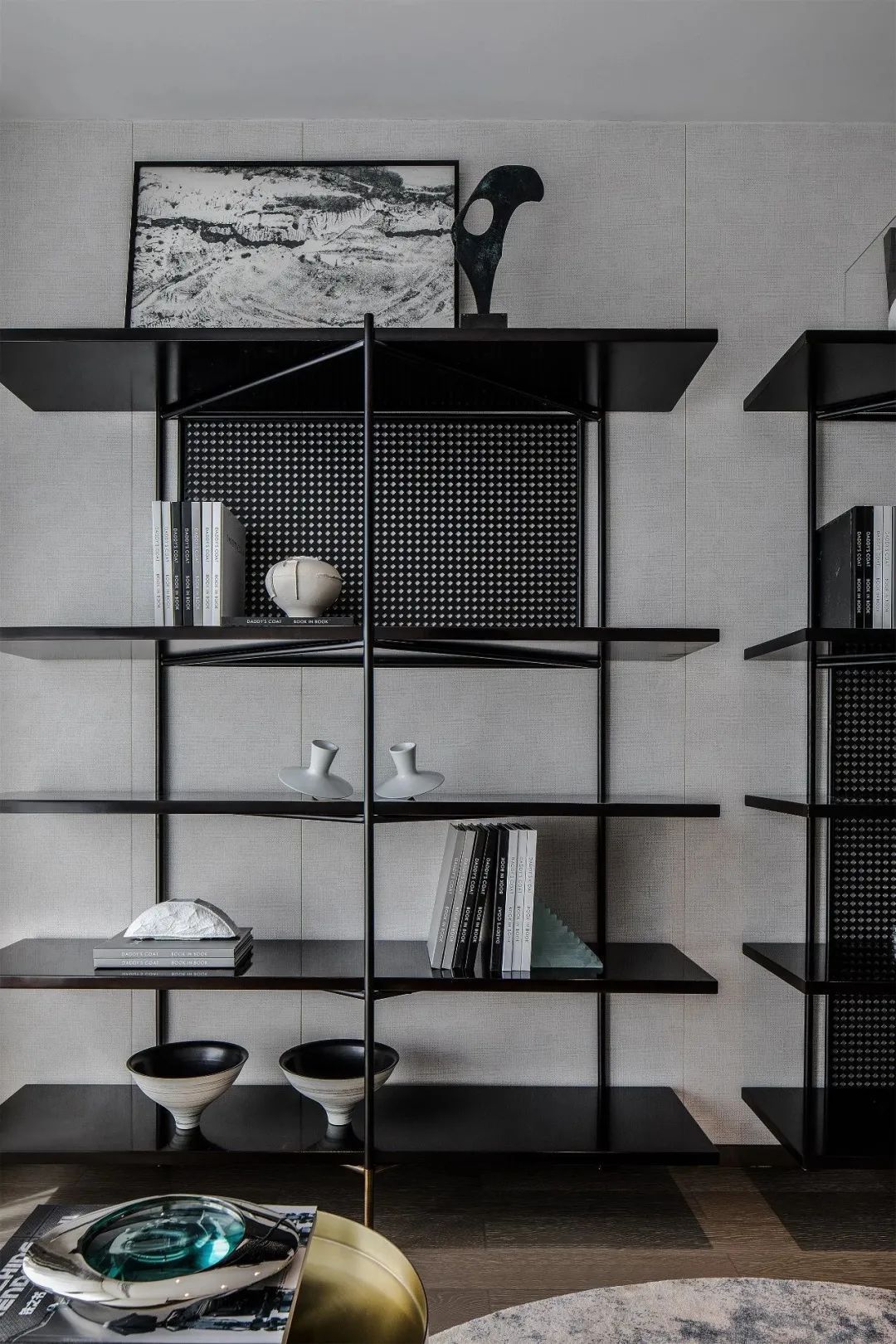 优雅|550㎡现代风别墅,高级灰与水墨色,低调档次的效果很独特