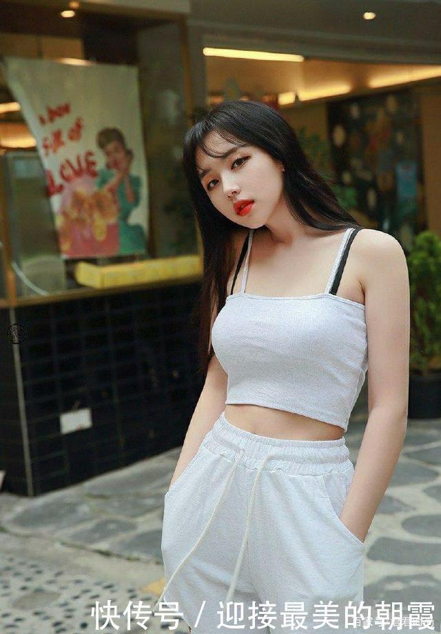 邻家妹妹|“超级清新”的邻家妹妹,夏日阳光下,照样“俏皮漂亮”