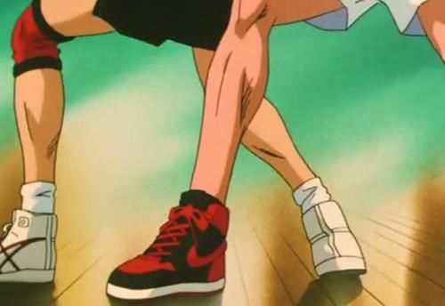 为什么樱木花道的第一双球鞋是AJ6，而后面又回到AJ1？