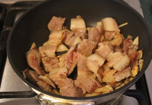 五花肉这样做香死了，比炖肉过瘾，比红烧肉下饭，做法太简单了！