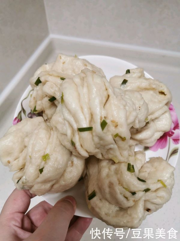 高筋面粉|家常版葱香花卷，要的就是这个家常口儿