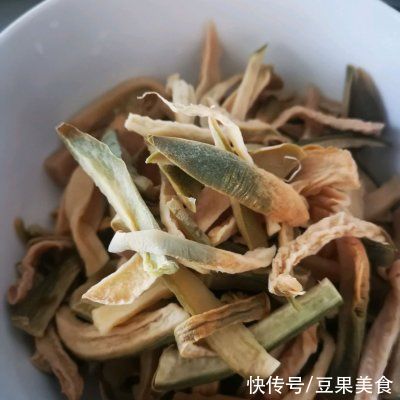  酱萝卜干黄豆的经典做法，不会你就Out了