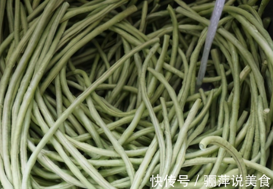 入秋后趁着太阳大，6种豆多晒点，晒好冬天没菜时拿出来炖肉特香