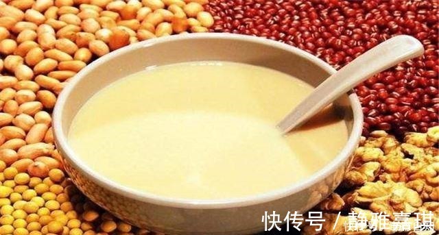 “豆浆”经常推荐大家饮用，那在家制作豆浆时需要注意什么