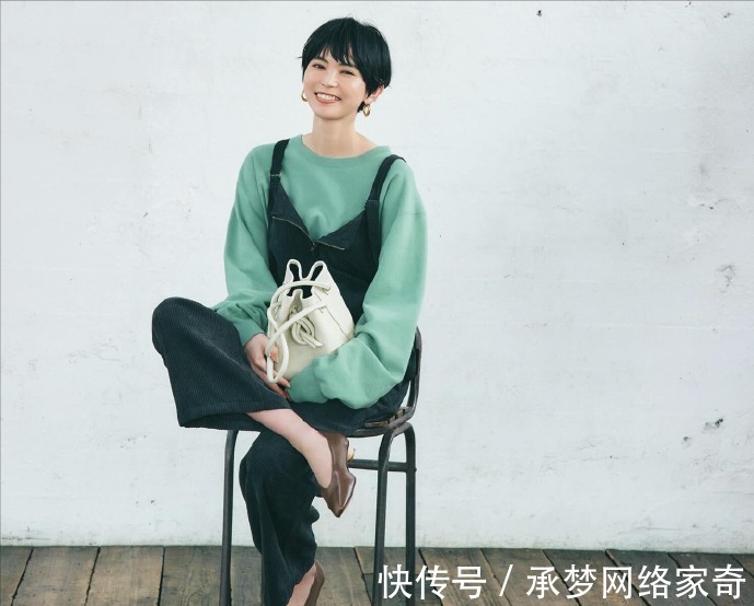 版型 入秋一定要穿得毛衣搭配,原来穿对了这么美,照着穿就对了!