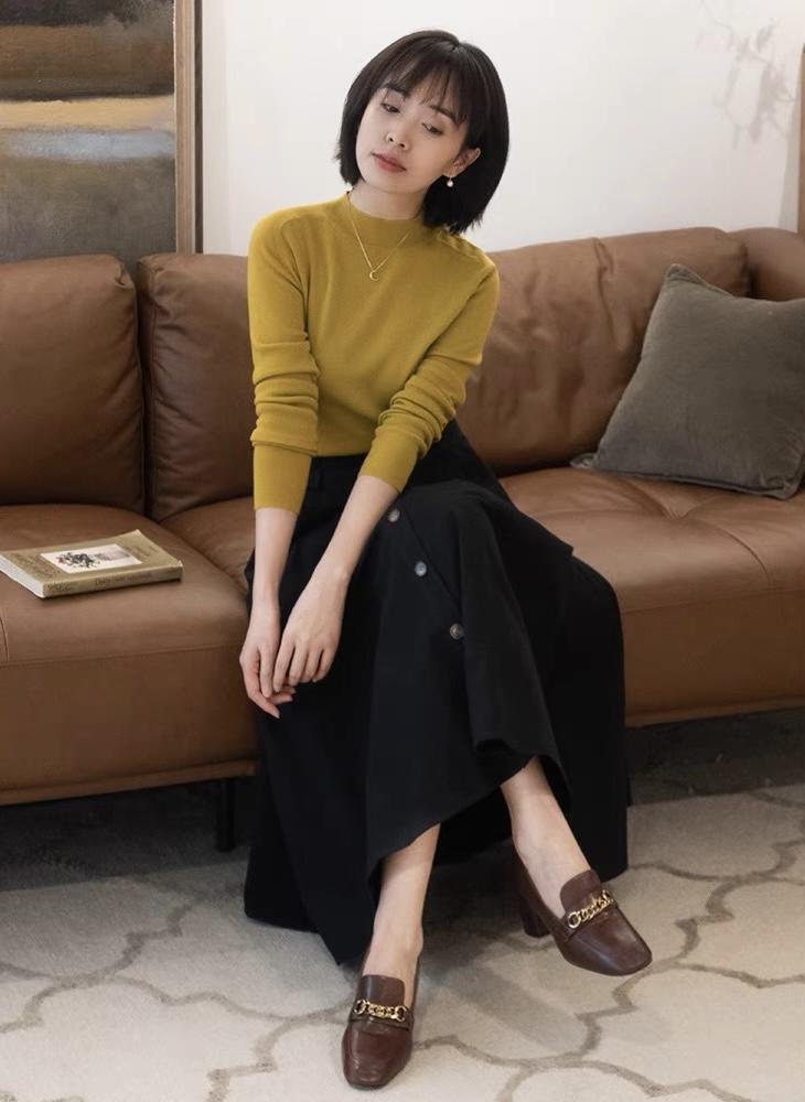 秋冬|别再一味地追求减龄了,针织衫搭配伞裙保温又好看,洋气又显瘦!