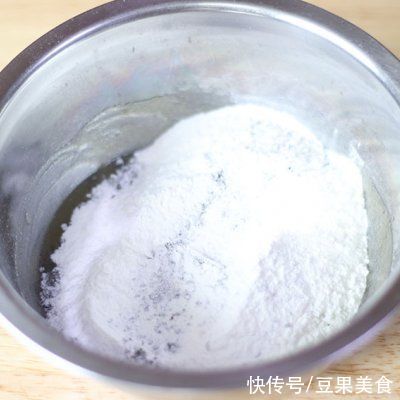 香辣黑芝麻月饼|香辣黑芝麻月饼，分享一个好用的月饼皮配方