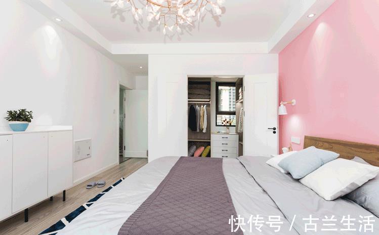 木栈板|将墙壁凿开一半，客厅和书房大变样，家里变得更加通透大气