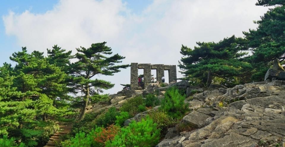 海拔|海拔1777米为大别山最高峰 上下山需6小时 为何游客说爬山太难了