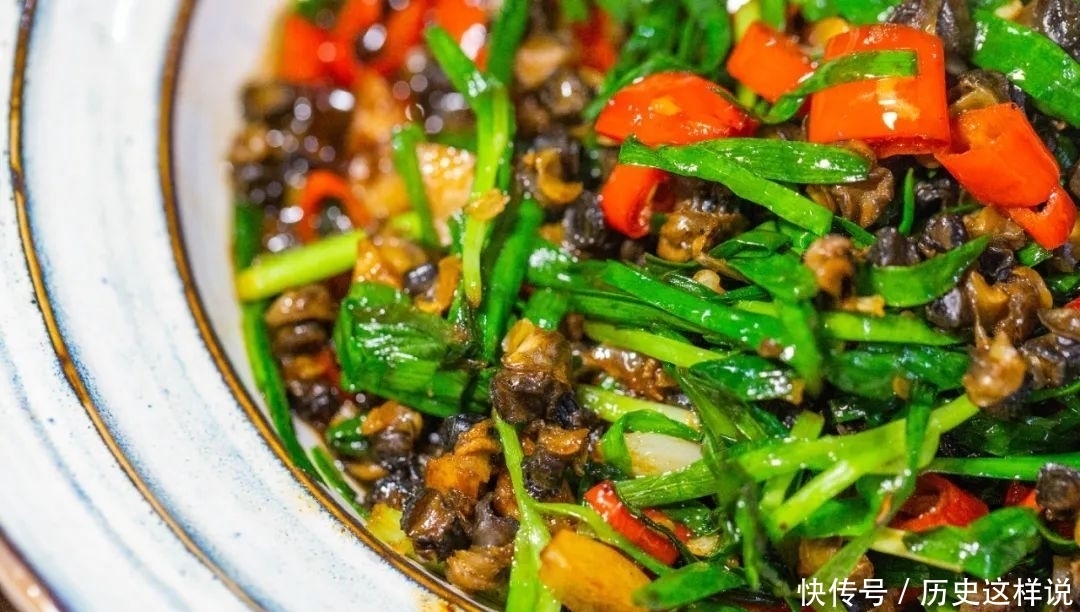 这两个最麻烦的食材,炒在一起真是绝配