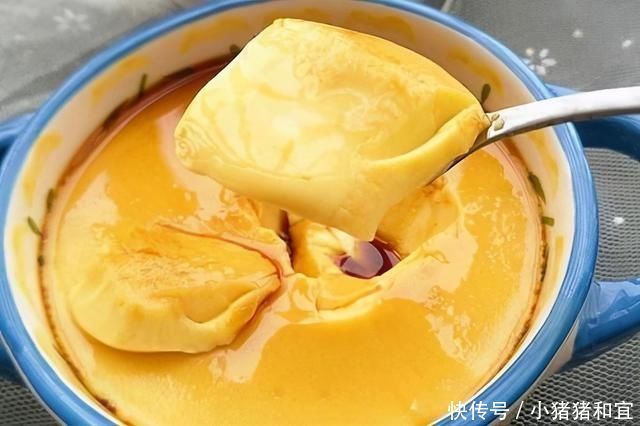 蒸鸡蛋羹用热水还是冷水?教你一招,蒸出来的像豆腐一样无蜂窝