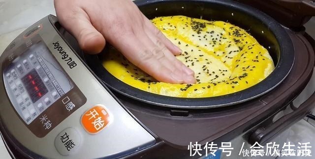 以后面粉就这样做,加3个鸡蛋,不用烤不用蒸,比蛋糕都香甜好吃