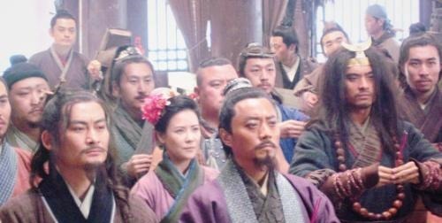 谁造成梁山好汉的悲剧不是宋江吴用,也不是蔡京高俅和宋徽宗!