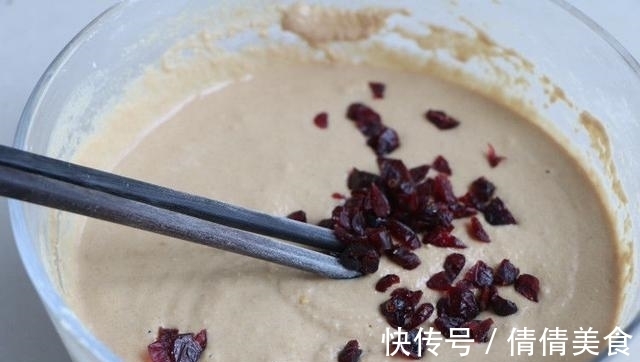 小米只会做粥喝？不如做成发糕，多1小步，保证松软香甜