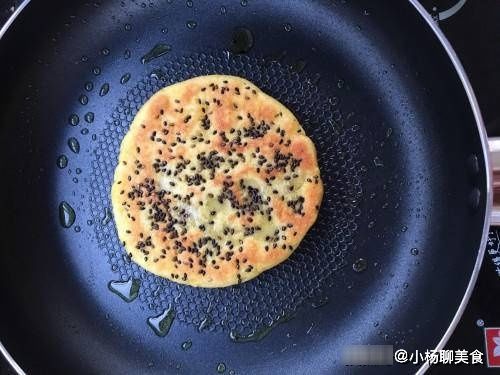 暖宫|粗粮和它做饼,开水一烫,轻攥就能成团,是补血上品,暖宫脸色好