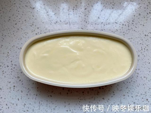 酸奶|轻如云朵的酸奶蛋糕，做法简单又好吃，比豆腐还嫩比戚风好做