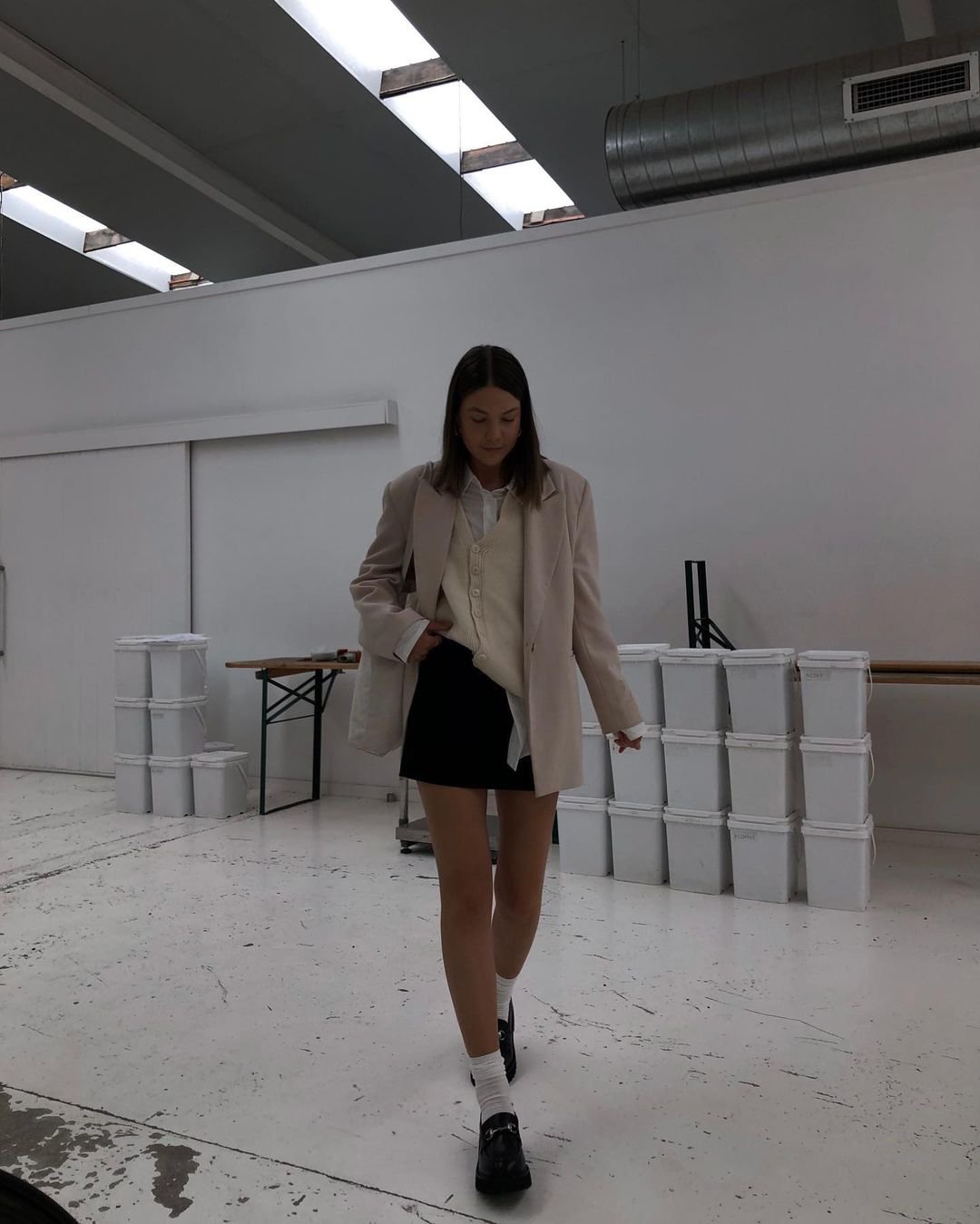 Y2K、土酷风要过去了？这个秋冬“学院风”来势凶猛|教你美 | enzo