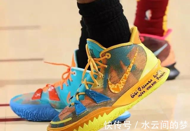 76人 NBA球员上脚哈登穿第六代签名鞋,史蒂芬森的and1很复古!