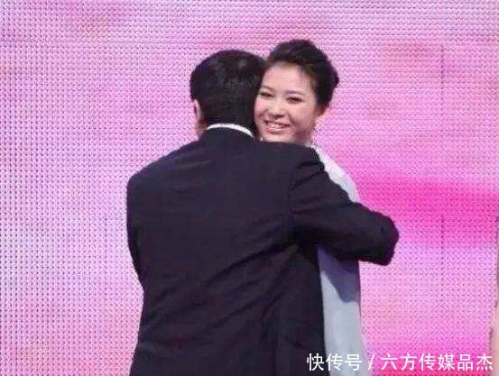 双臂 《非诚勿扰》“无臂女孩”留灯,男嘉宾激动拥抱牵手,如今怎样?