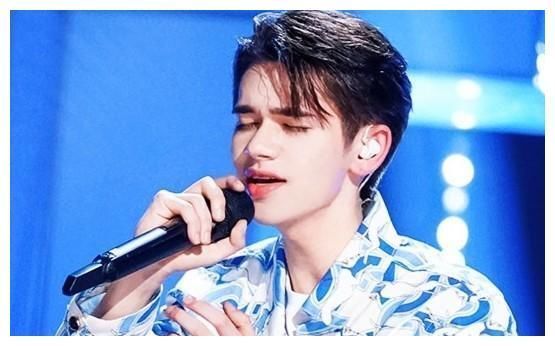 創造營|劉宇粉絲維權成功!INTO1首張宿舍合照,劉宇C位顯而易見