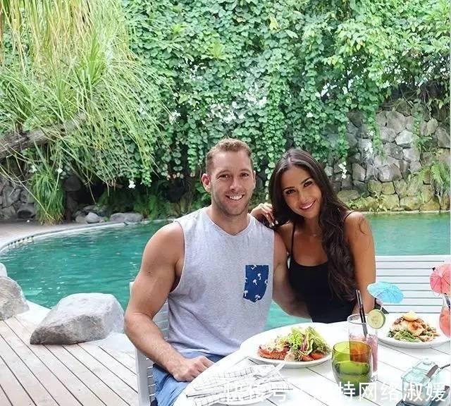 dily有马甲线的女生有多诱人, 你们感受一下!