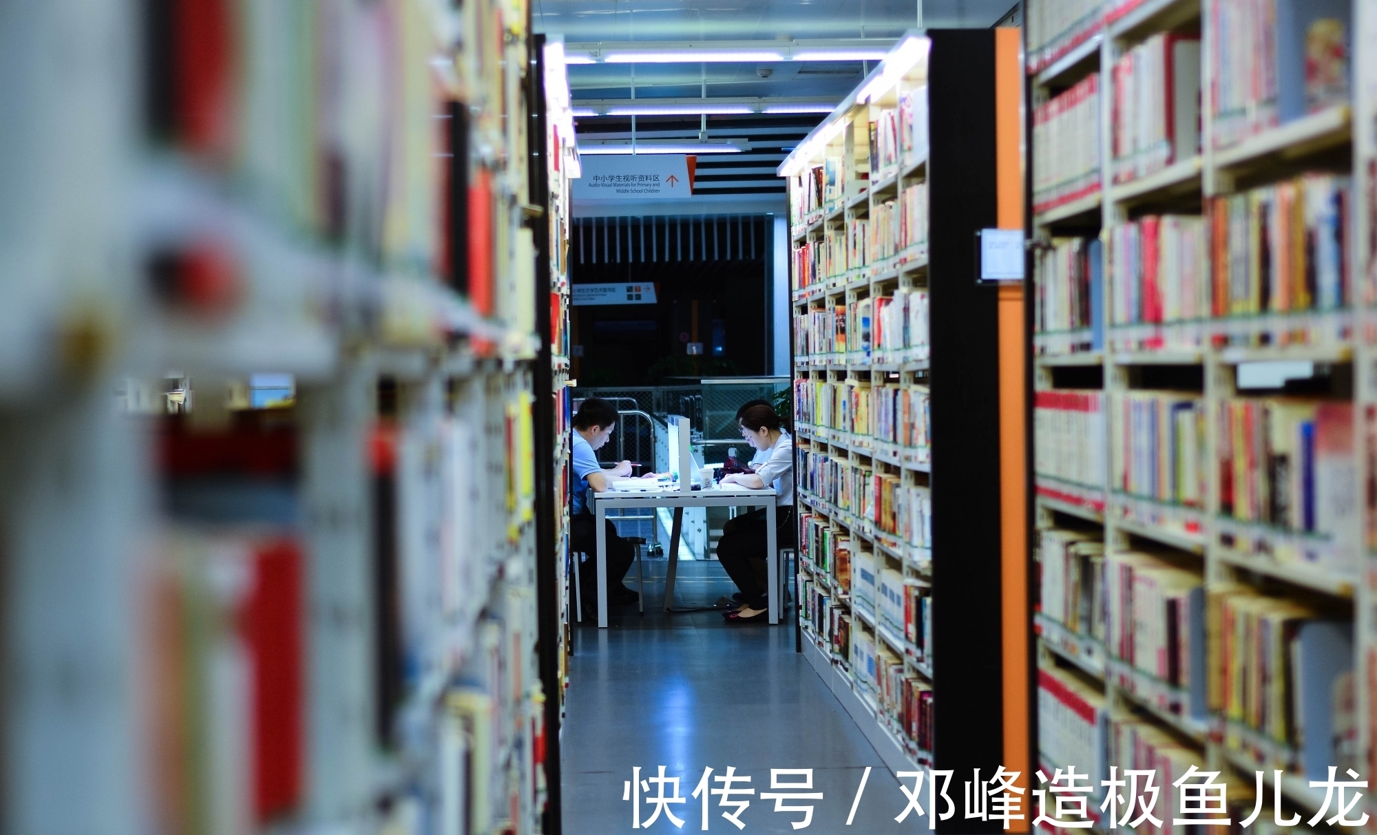 科技|“AI机器人”写诗？它们正在获得“灵魂”