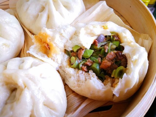 营养|秋天,此菜再不吃就过季了,营养极高,一次买3斤,蒸包子吃最香