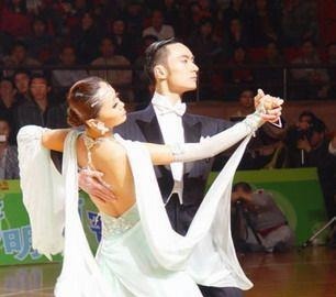 读鬼谷子飞钳之术,学营销的赞美策略