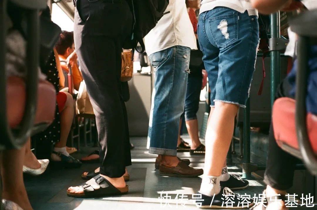 健康|坐1小时,减寿22分钟!学会3点,不花一分钱,“站”出健康长寿来