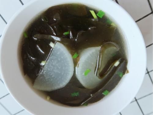 白萝卜和它是绝配,简单煮一煮,暖胃养胃,补钙质,身体暖和和!