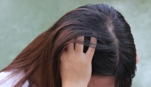 月经期间|女性来大姨妈,不能洗头月经期间,真正不能做的,别铤而走险