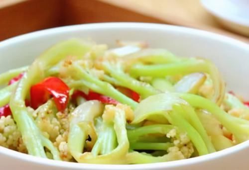  女性|爱美的女性要坚持吃3种食物，去除皱纹、改善体质，早吃早好！